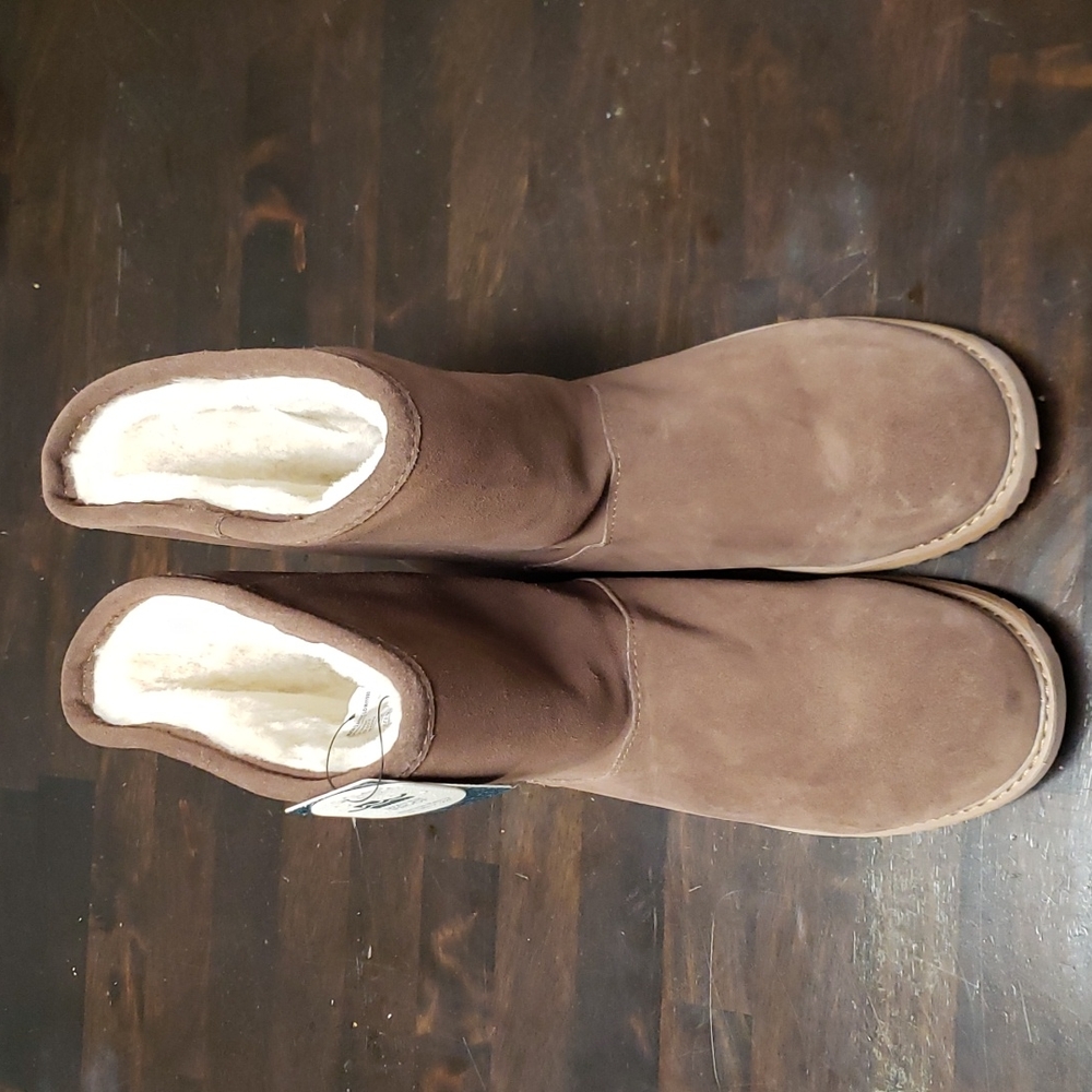 NWT EMU AUSTRALIA WATERPROOF LINED BOOTS